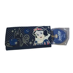 Disney Loungefly Snow White OG Heart Logo Embroidered Vintage Cloth Wallet